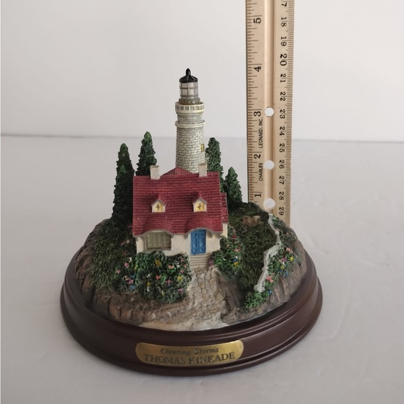 Thomas Kinkade lighthouse sculpture - Picture 11 of 14
